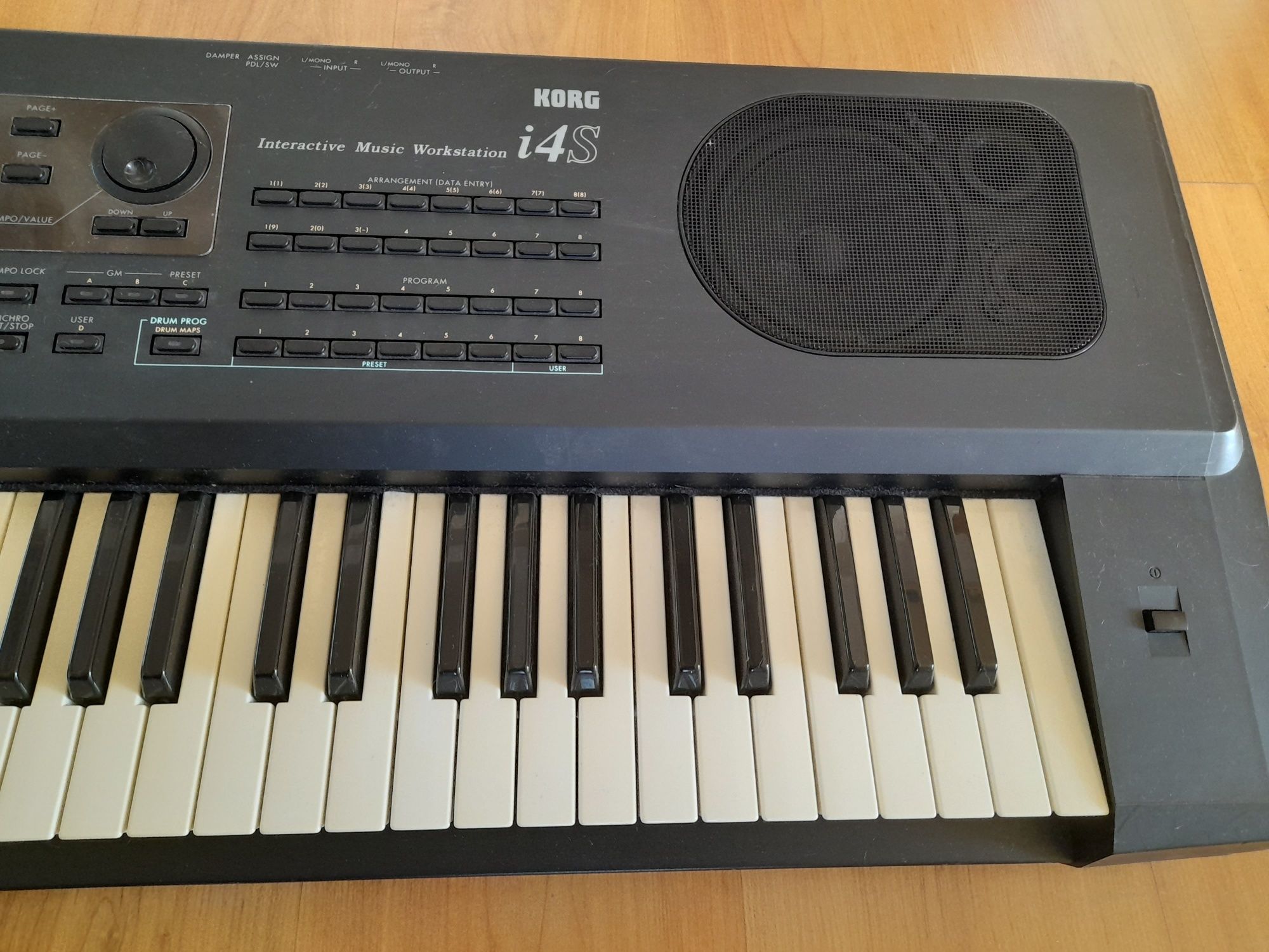 Organy Korg i4s sprawny
