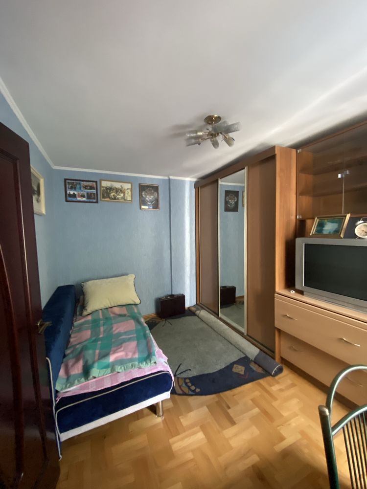 Продам частину будинку в центрі