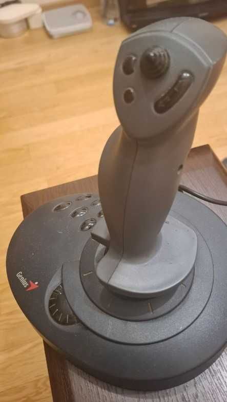 Продам джойстик MaxFighter Digital F-31D