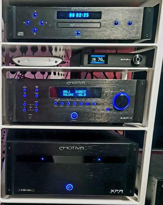 Emotiva ERC-4 - zbalansowany różnicowy odtwarzacz CD oraz DAC