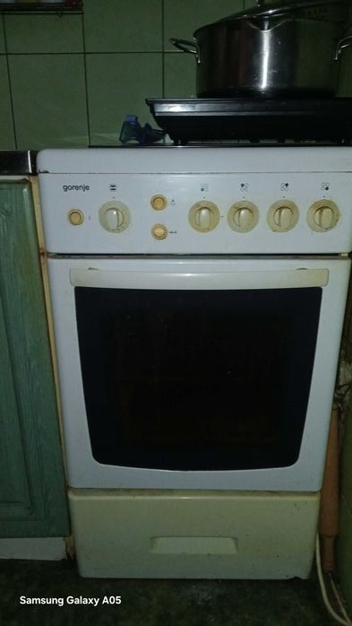 ГАЗОВА плита і конвектор