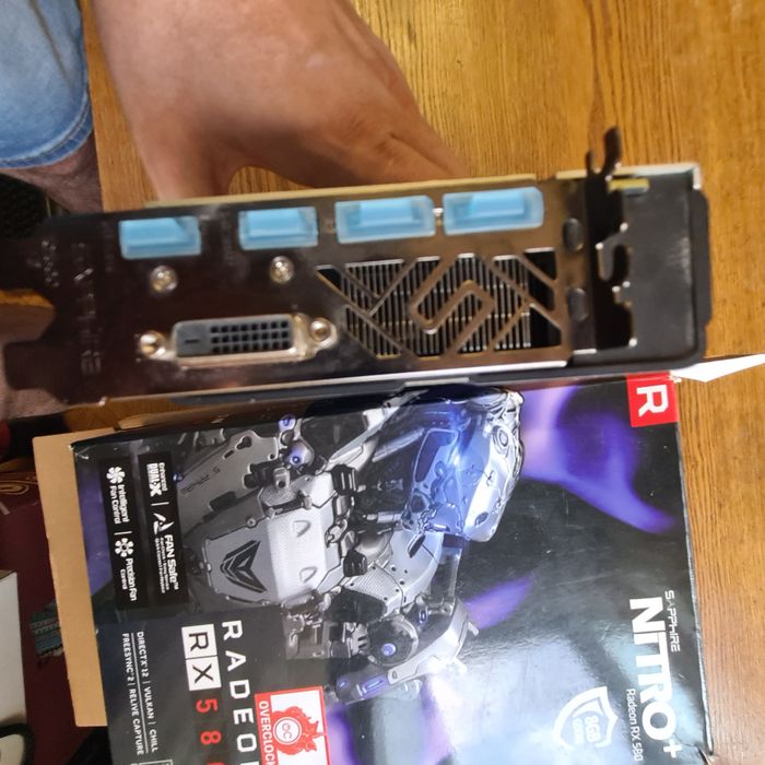 Sapphire RX580 nitro+ холодна