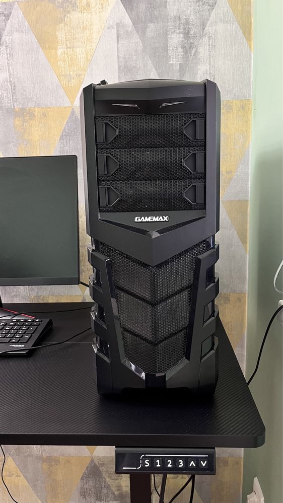Komputer gamingowy | Ryzen 5 1600 | GTX 1070 Ti | 16GB RAM | SSD 256GB