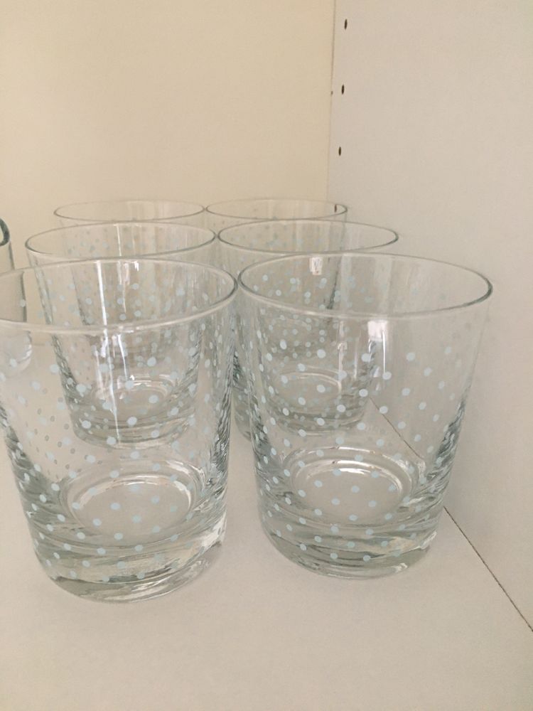 Szklanki ikea w błękitne kropki