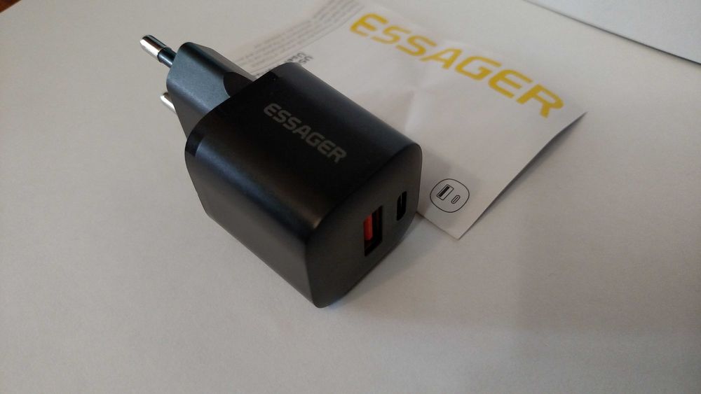 Зарядное устройство для быстрой зарядки 20W
