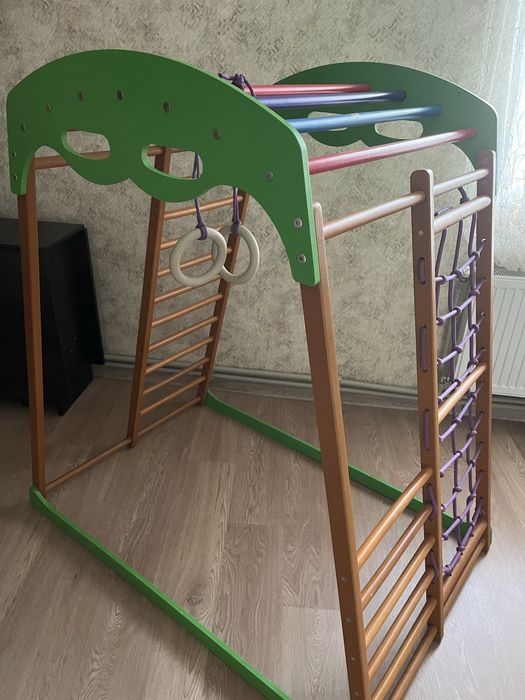 Дитячий спортивний комплекс