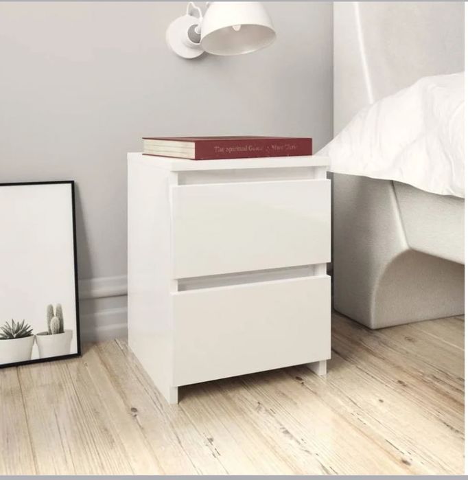 Cama e mesa de cabeceira semi nova