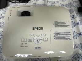 Projektor EPSON EB-W8