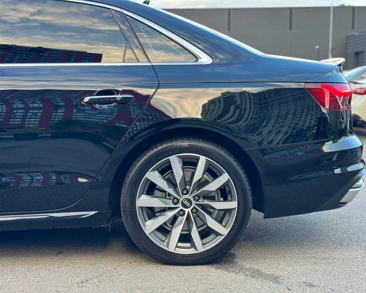 Продаж Audi A4 Premium