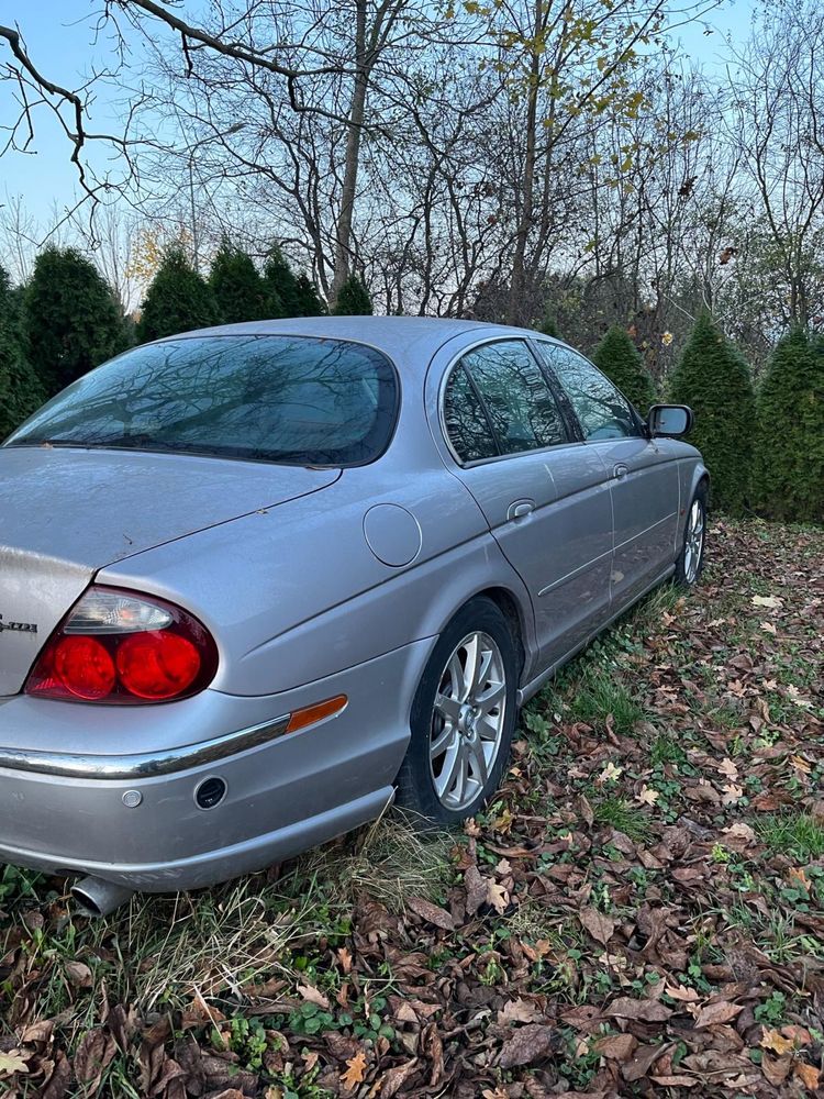 Jaguar S-type v8