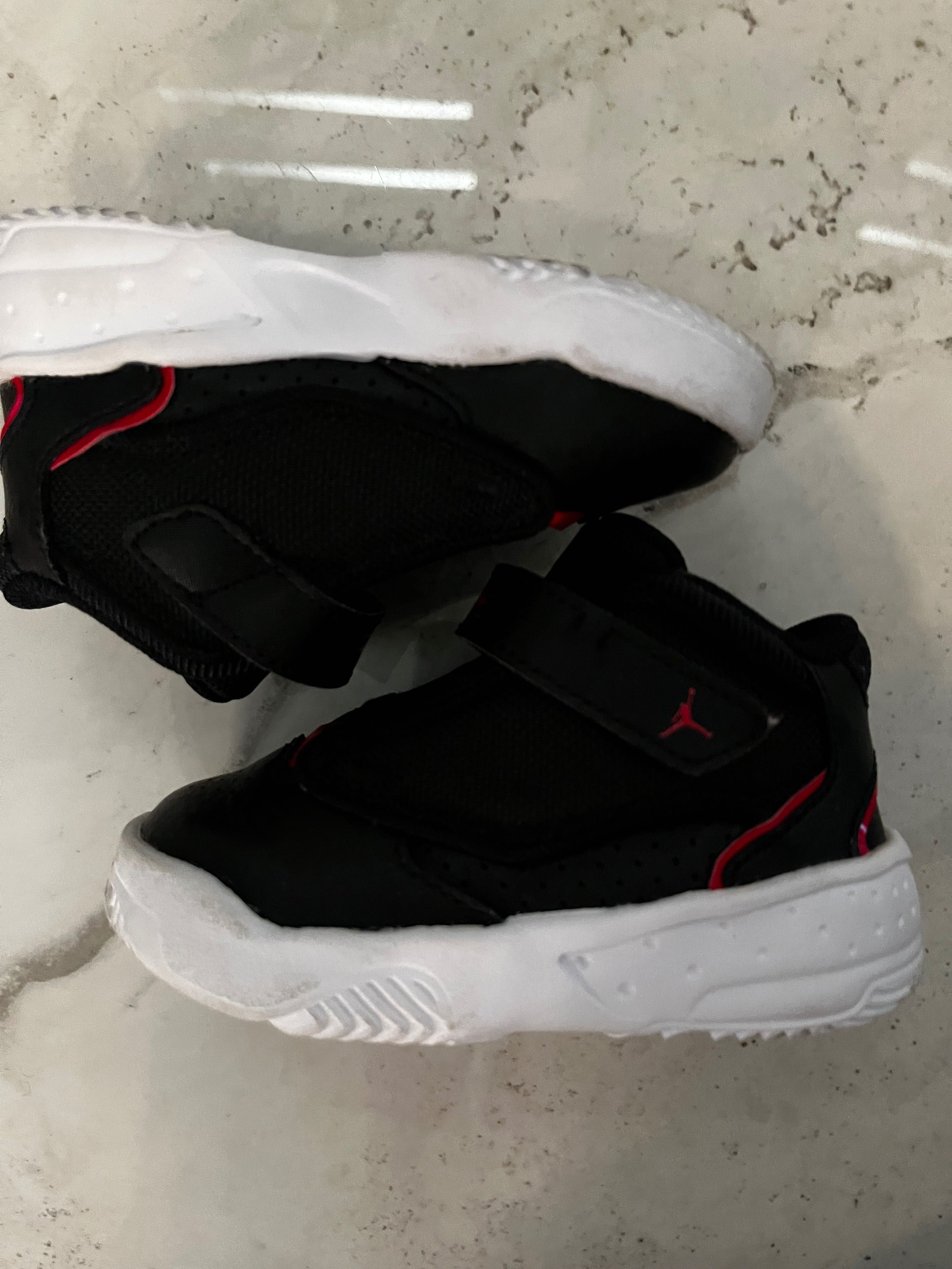 Buty Nike Jordan Max Aura 4