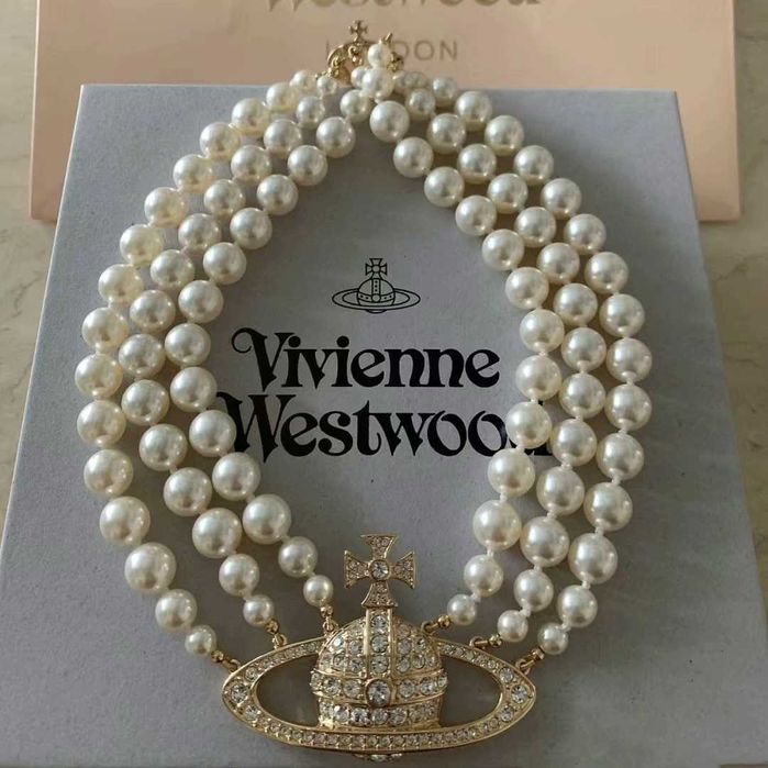 Naszyjnik Vivienne Westwood z 3 rzędami pereł
