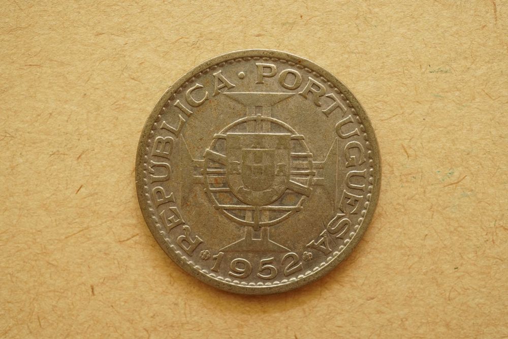 Moeda de Angola Portuguesa de 20 escudos - 1952