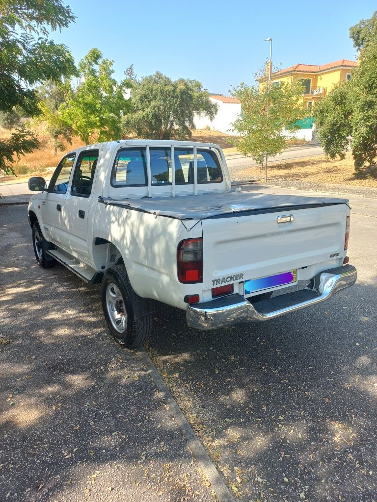 Toyota Hilux Tracker 4x4