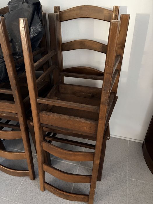 Mesa Pedra com 4 Cadeiras