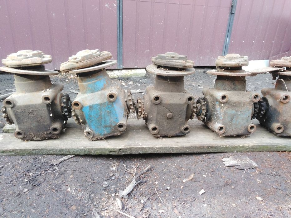 Редуктор подрібнювача жаткы КМС