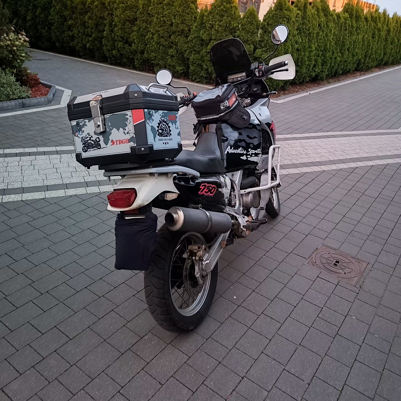 Honda Afryka twin xrv 750