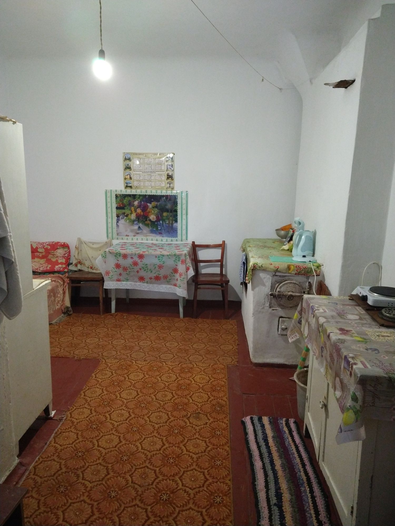 Продається квартирав районі цукрового заводу.