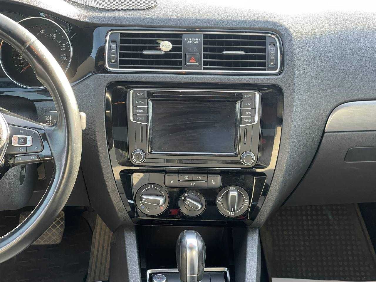 Volkswagen Jetta автомат