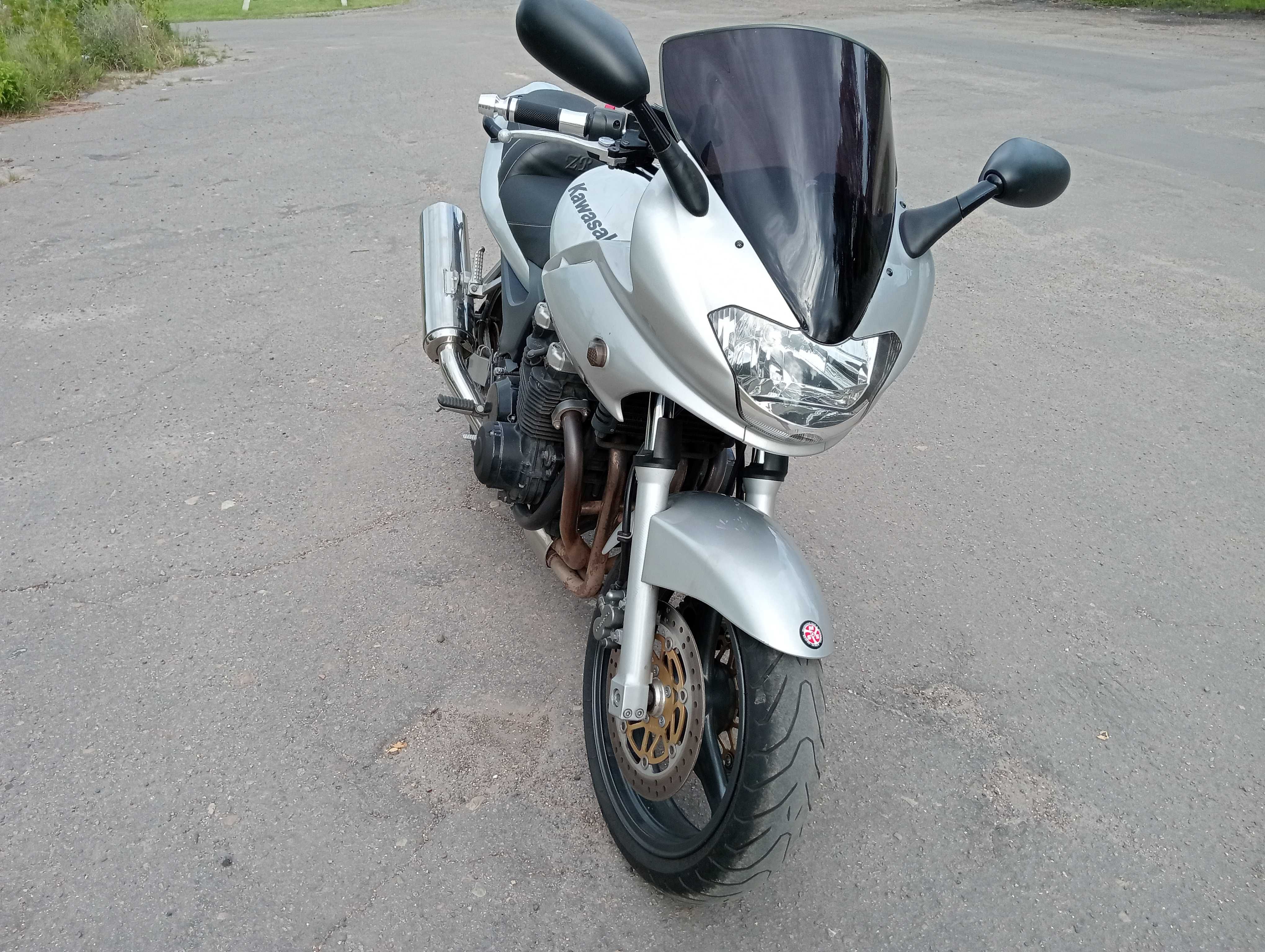 Продам kawasaki zr-7s