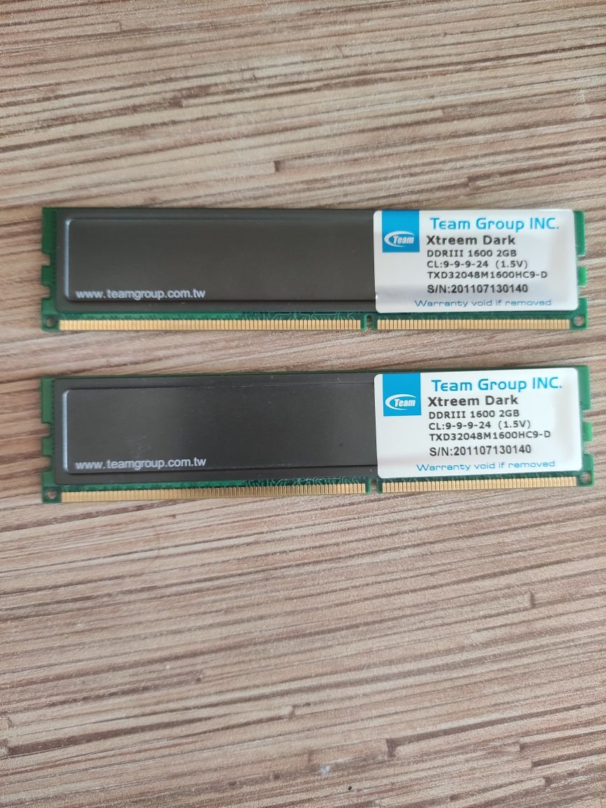 Оперативна пам'ять Team Xtreme Dark DDR3 2Gb