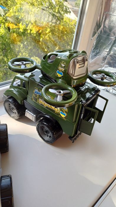 Дитячі машинки , іграшки , машынки