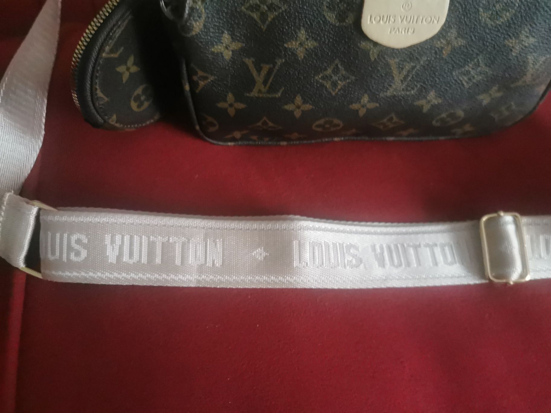 Nowa torebka damska Louis Vuitton w kolorze brązowym. Logowana