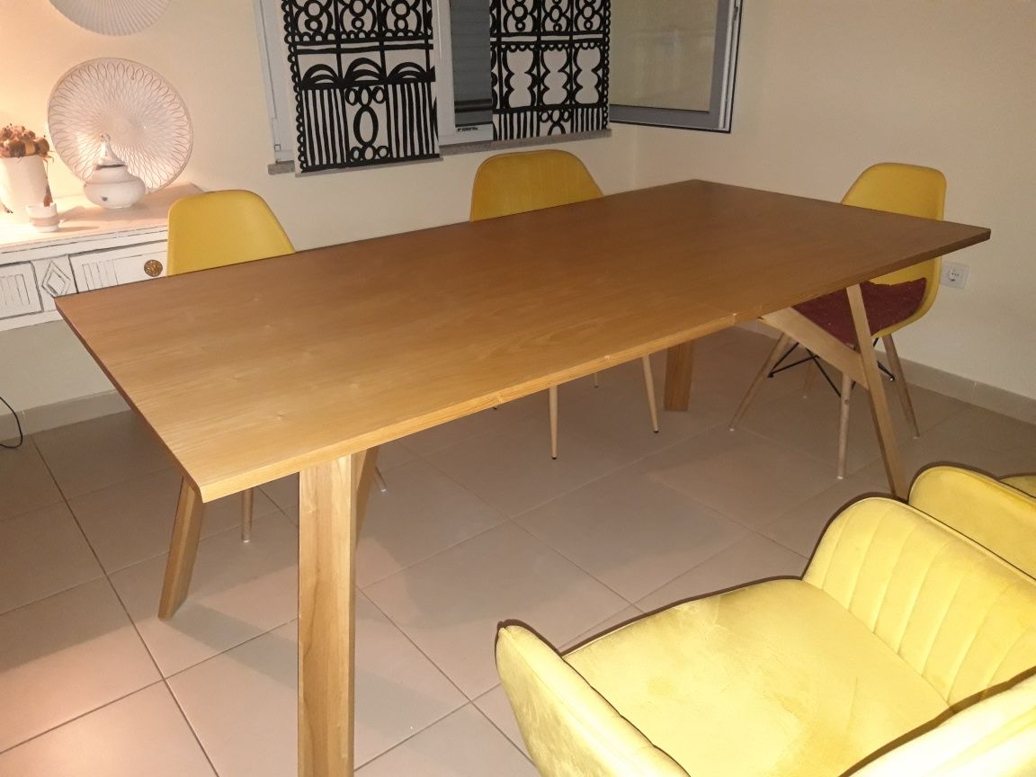 Mesa de Madeira,