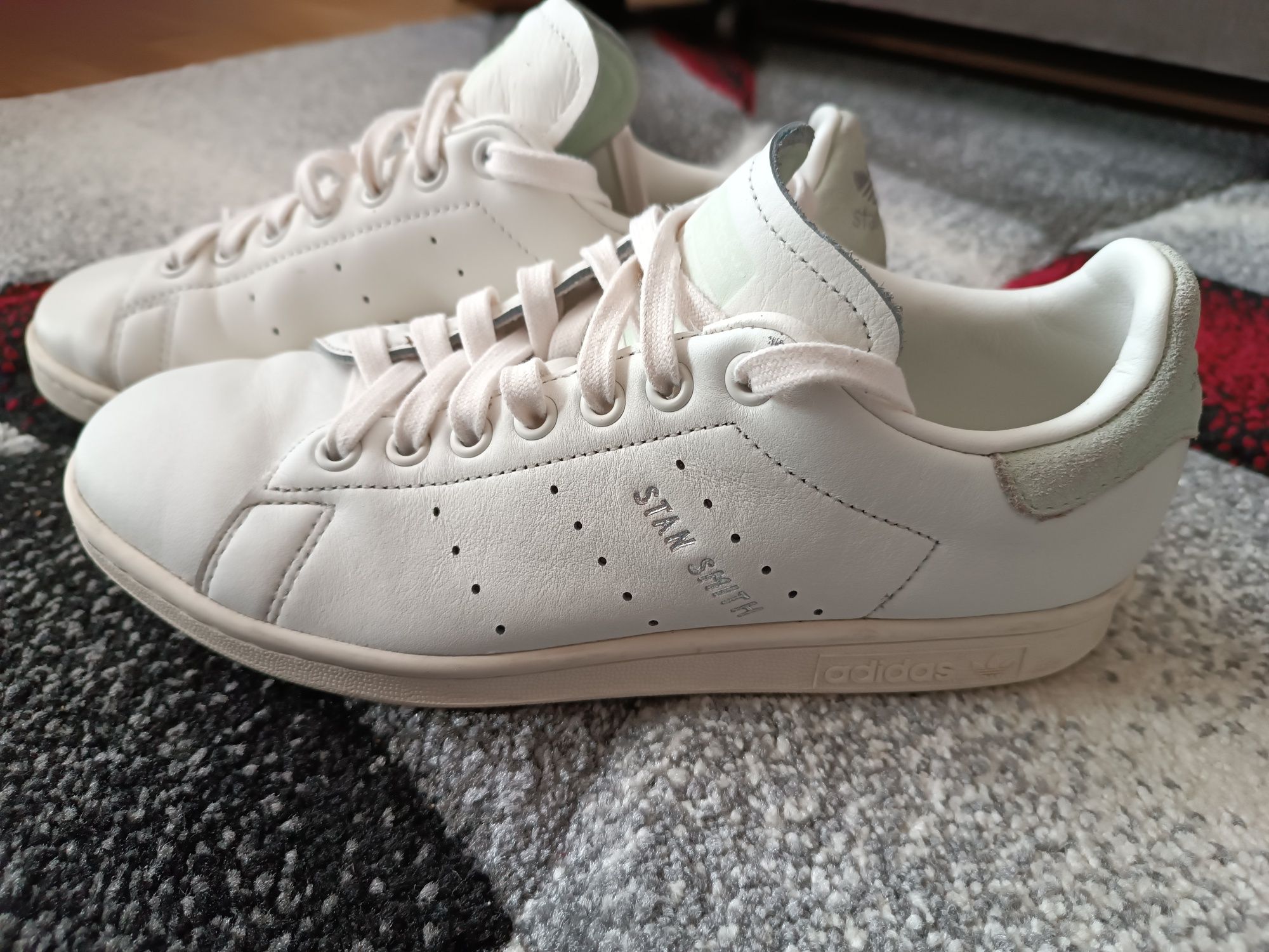 Buty Adidas Stan Smith r. 39 1/3