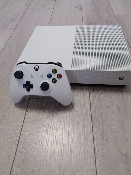 X box one s на 1 терабайт памяті