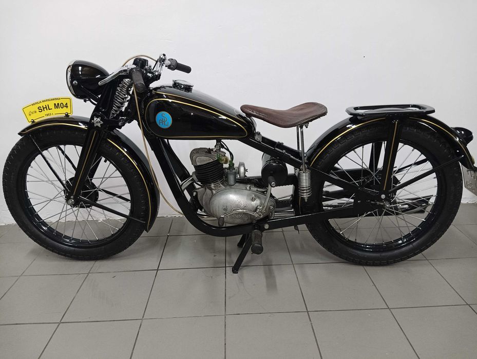 SHL M04 - 1953 rok - po renowacji - zarejestrowana.