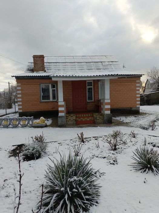 Продаж будинку