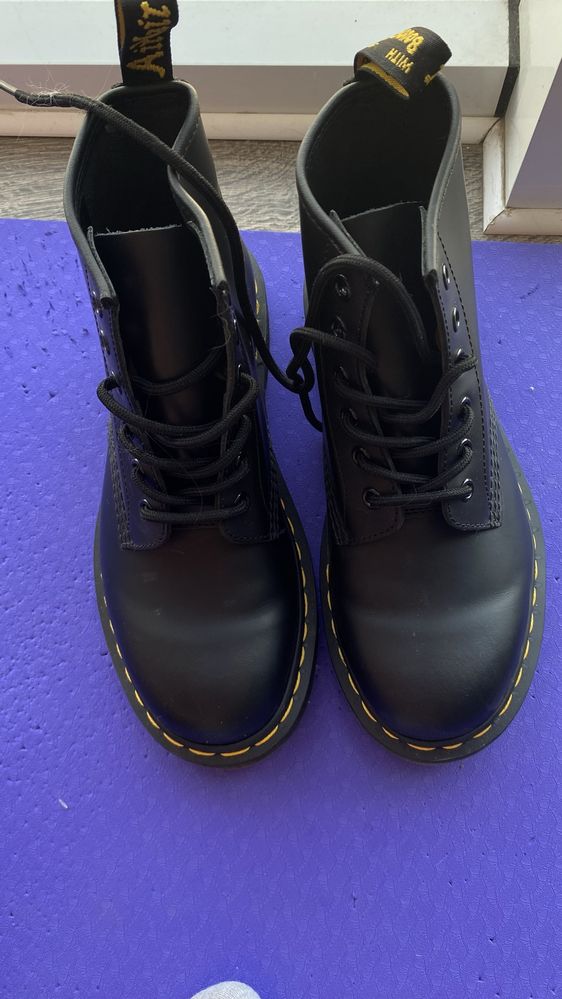 Продам оригинальные Dr. Martens 1460 — Black Smooth