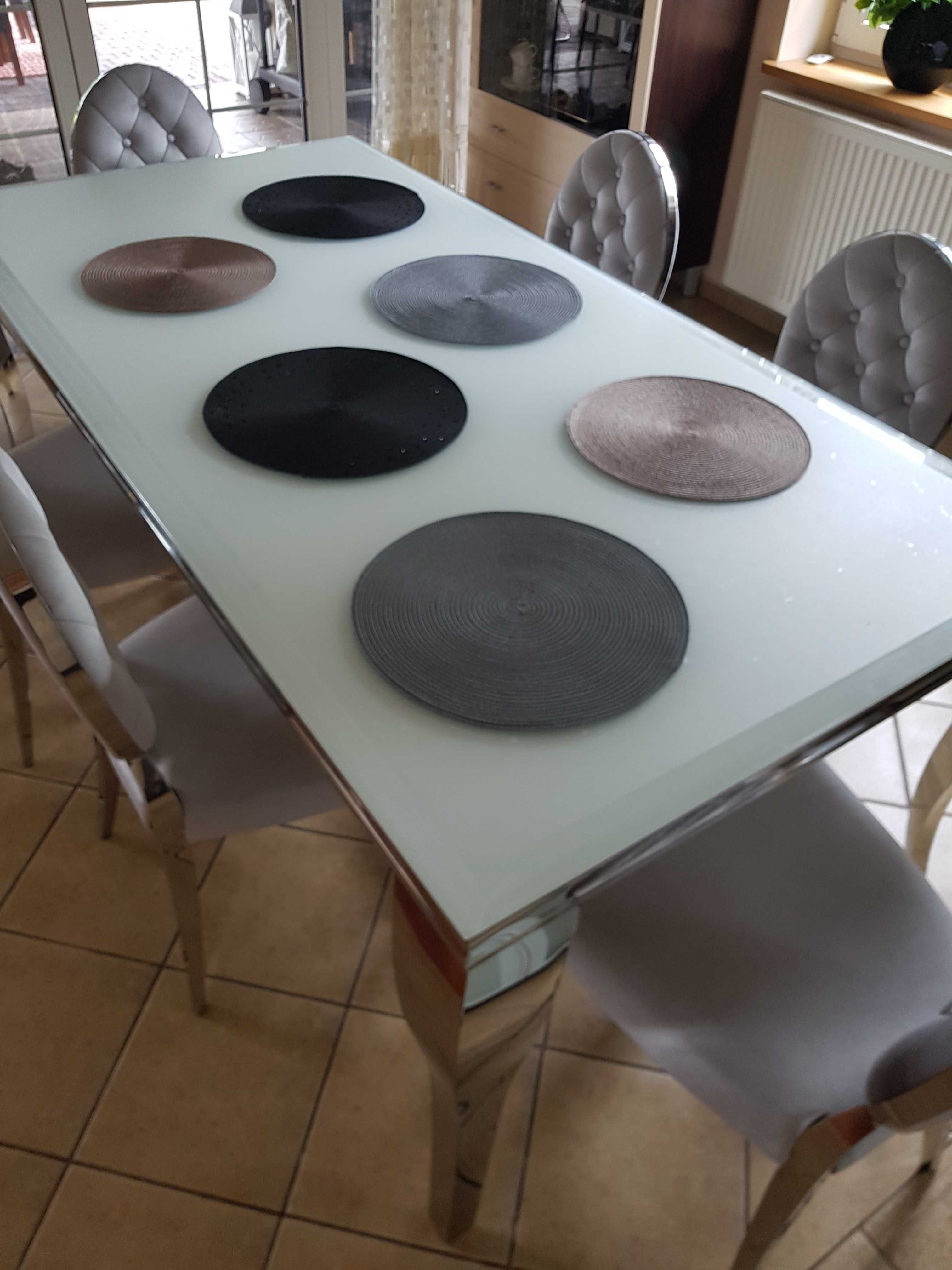 stół glamour Bella Casa stół szklany + 2 krzesła pikowane komplet