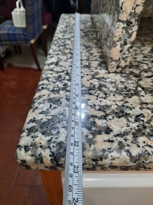 Vendo pedras em granito
