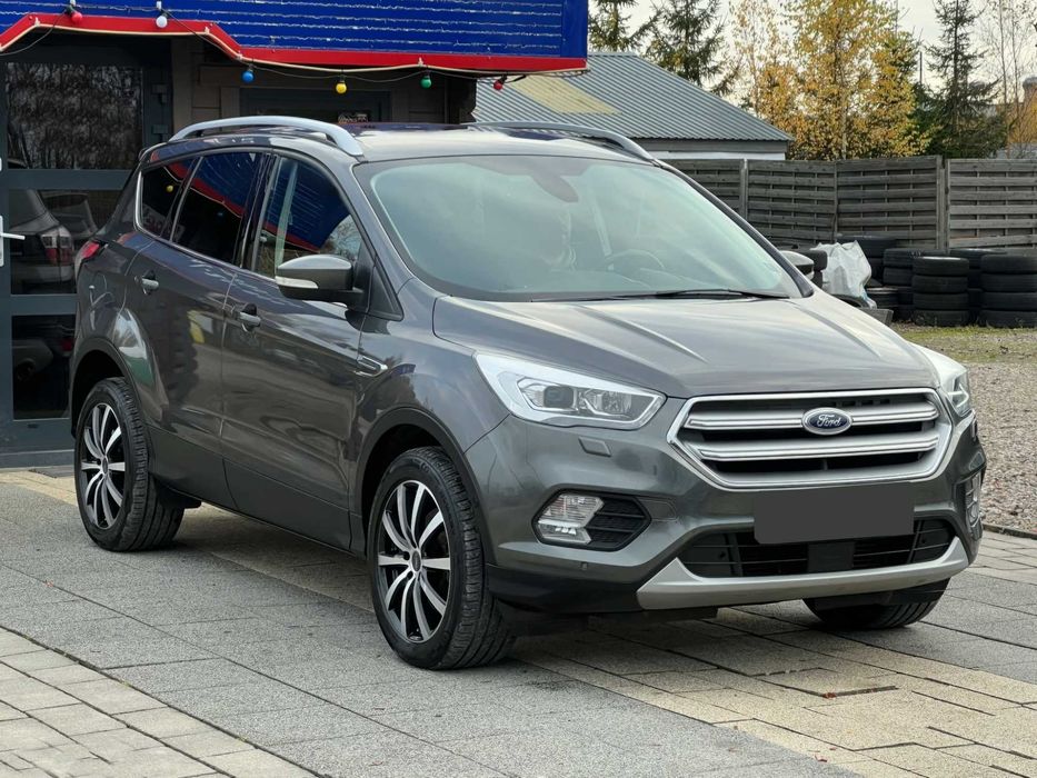 Ford Kuga      2017
