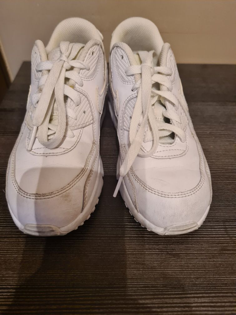 Buty dziecięce firmy nike air max rozmiar 33,5