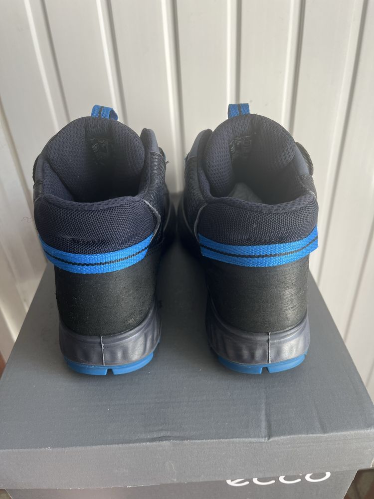 Дитячі черевики Ecco Exostrike 36 р