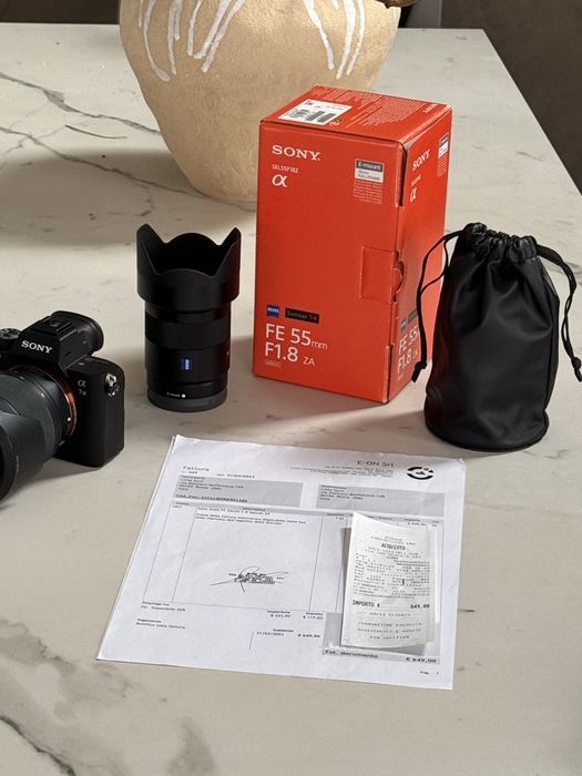 Об'єктив Sony FE 55 mm f/1.8 ZA Sonnar T* ZEISS (SEL55F18Z.AE)