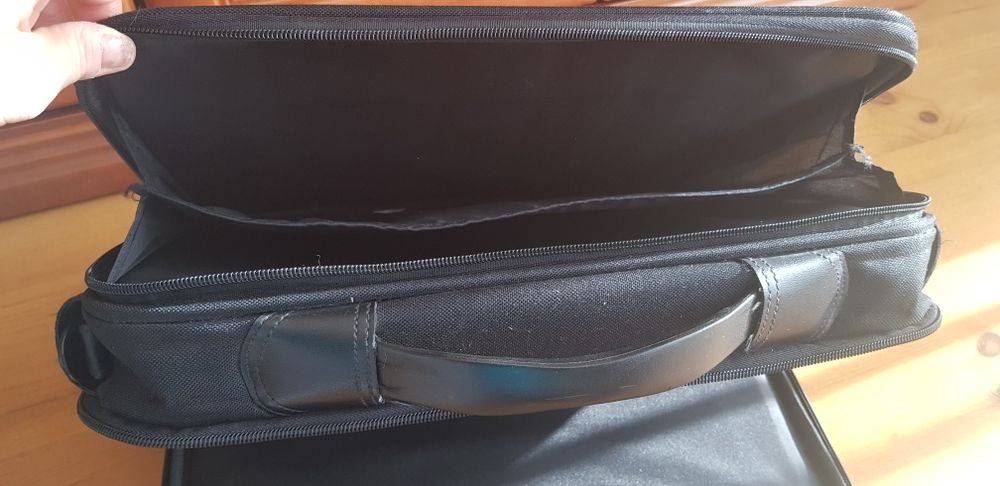 Torba na  laptopa  busness 17'