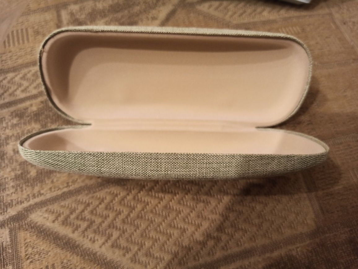 Etui na okulary nowe