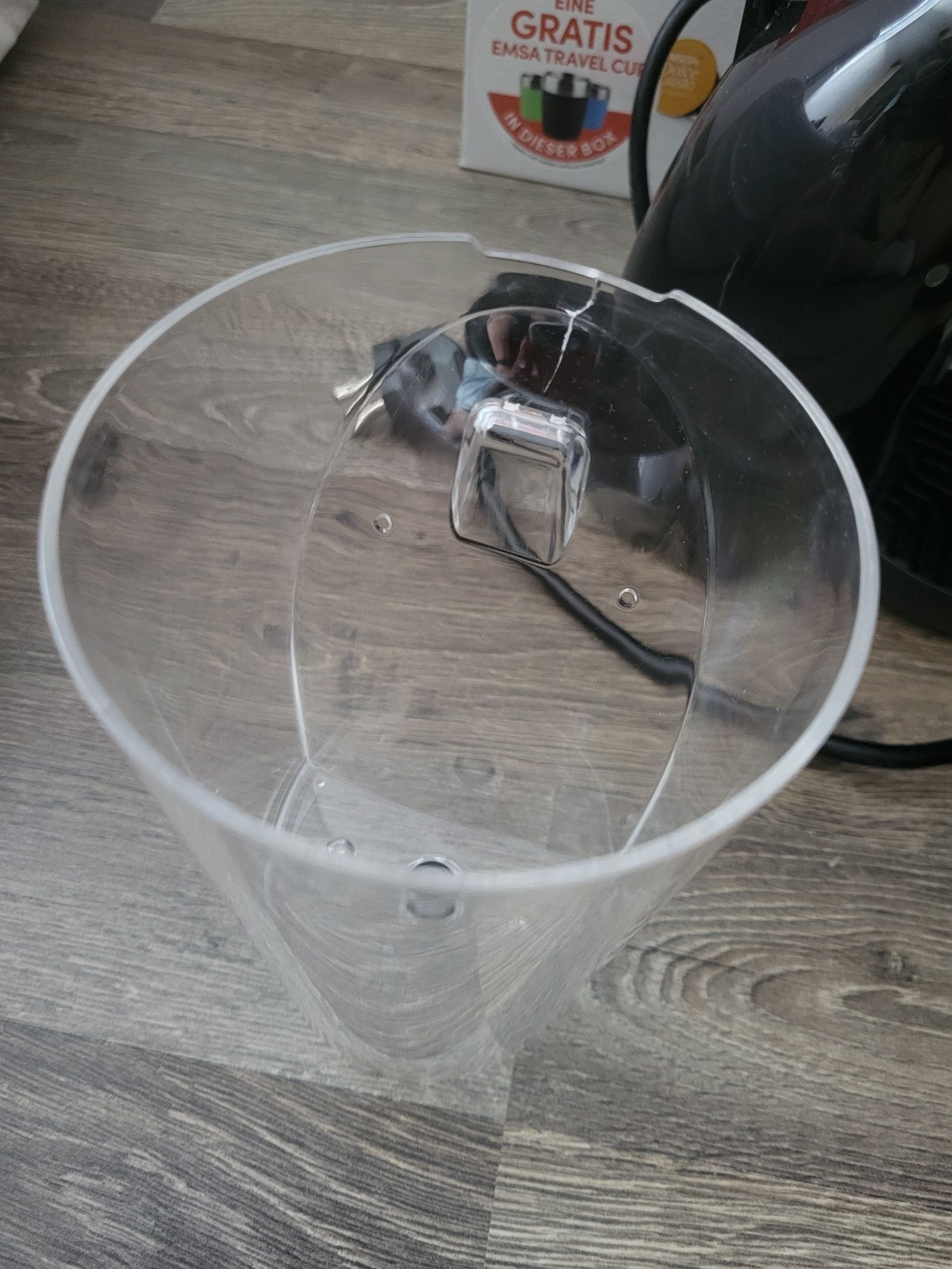 Ekspres kapsułkowy Nescafe Dolce Gusto Piccolo XS