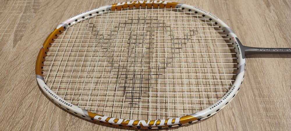 Rakietka Dunlop Evo Titanium 670mm badminton
