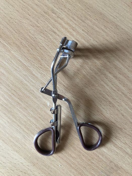 Щипці для завивки вій