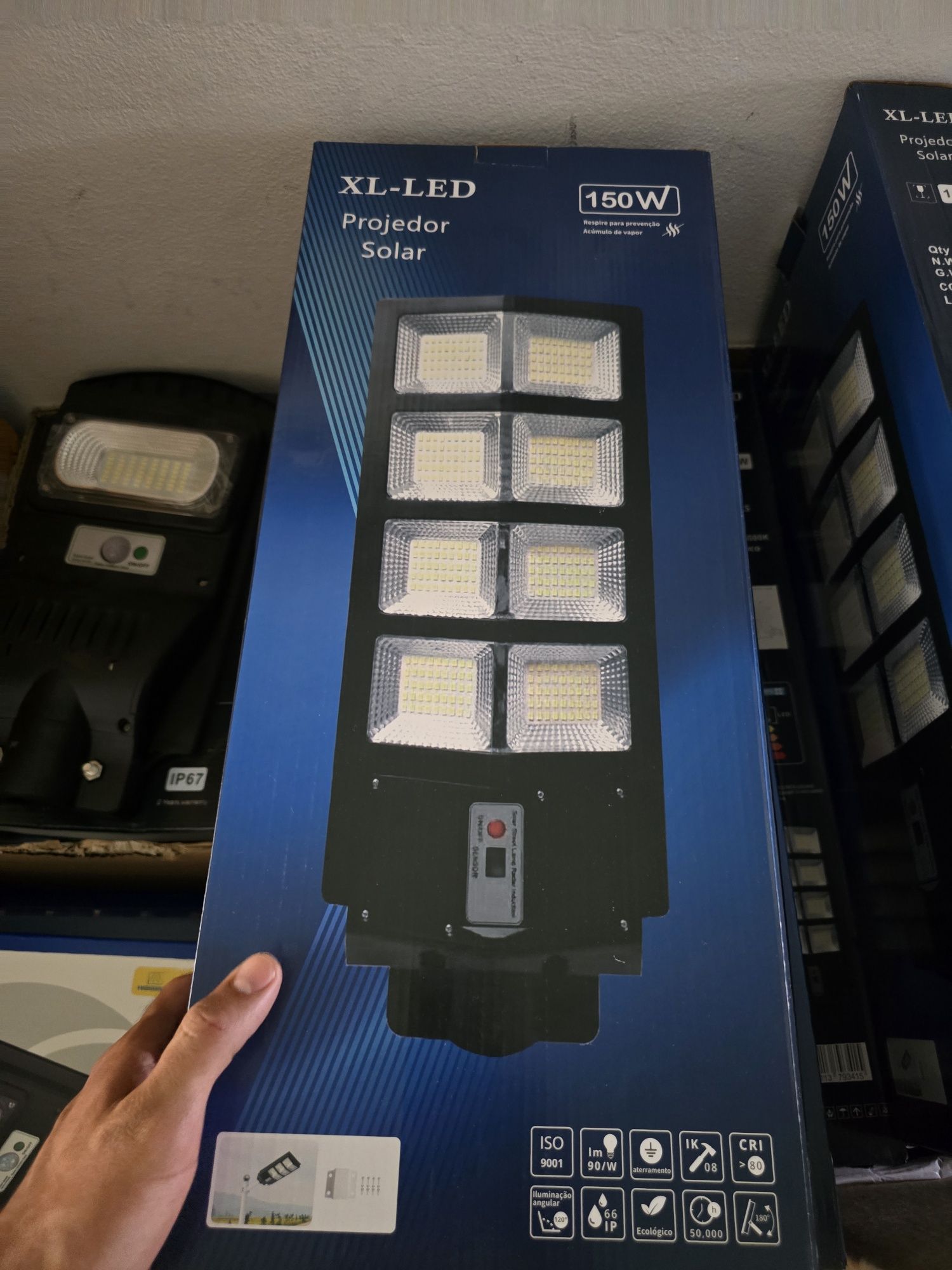 Holofote luz solar com sensor 150 led e comando novo