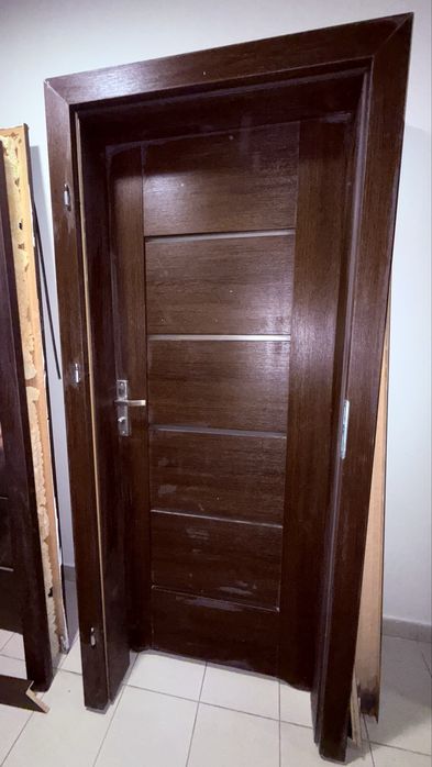 Drzwi Drewniane wewnętrzne 80cm ciężkie brązowe lewe z framugą - 2 szt