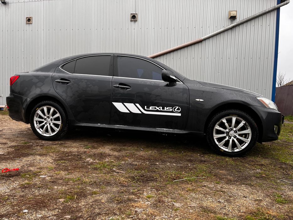 Lexus is 220D, срочно
