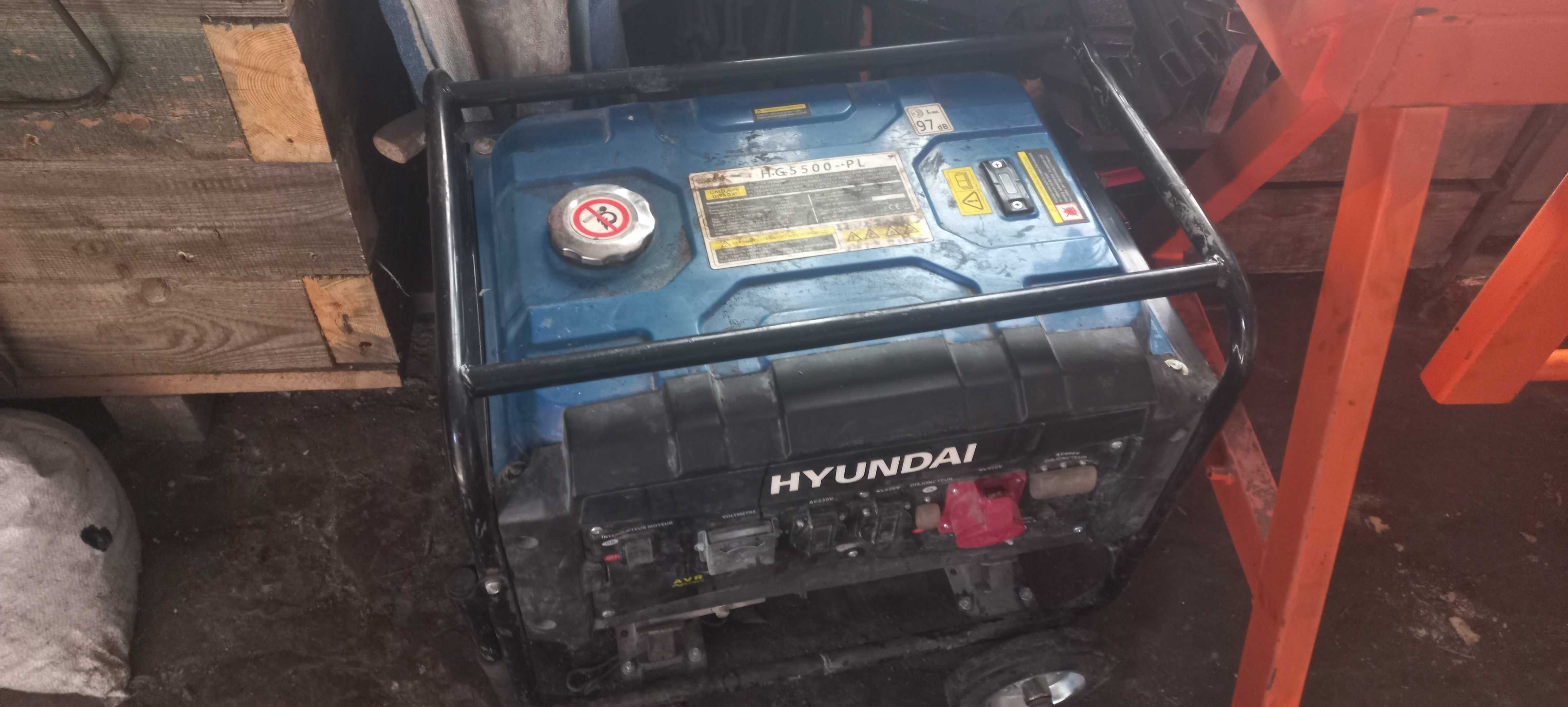 Agregat prądotwórczy stacjonarny trójfazowy Hyundai 5500 W benzyna
