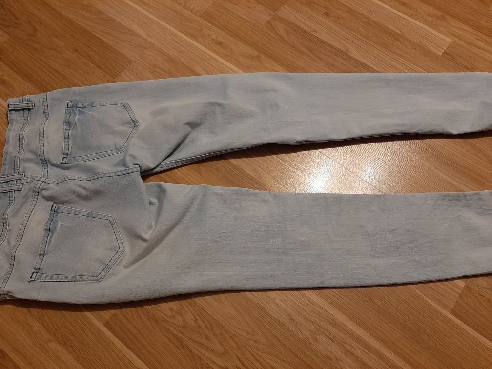 Jeans jasny dla szczupłego wysokiego chłopca 182 L Reserved