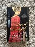 Livro ‘Blood Royal’ em Inglês